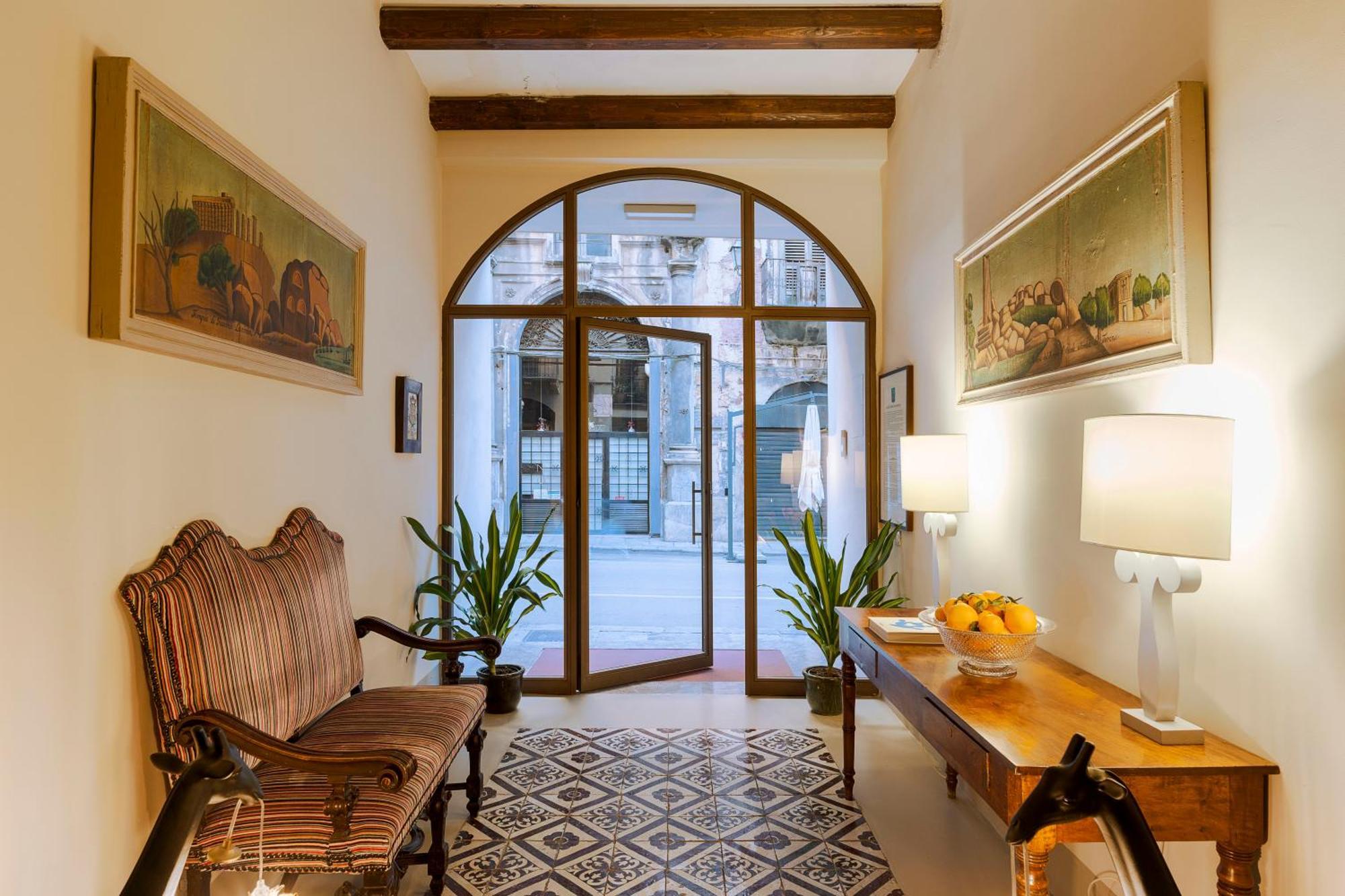 Hotel Palazzo Arone Dei Baroni Di Valentino Palermo Exteriér fotografie